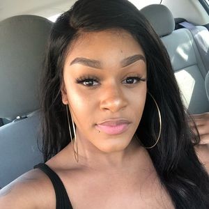 Meet your Posher, Jasmine